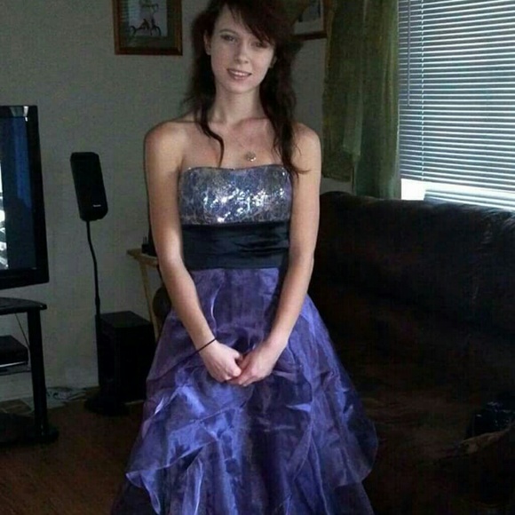 Night Moves A-line Prom Dress - Picture 4 of 4