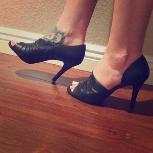 ❌ SOLD ❌ ELLE Black Peep Toe Pumps, 7.5
