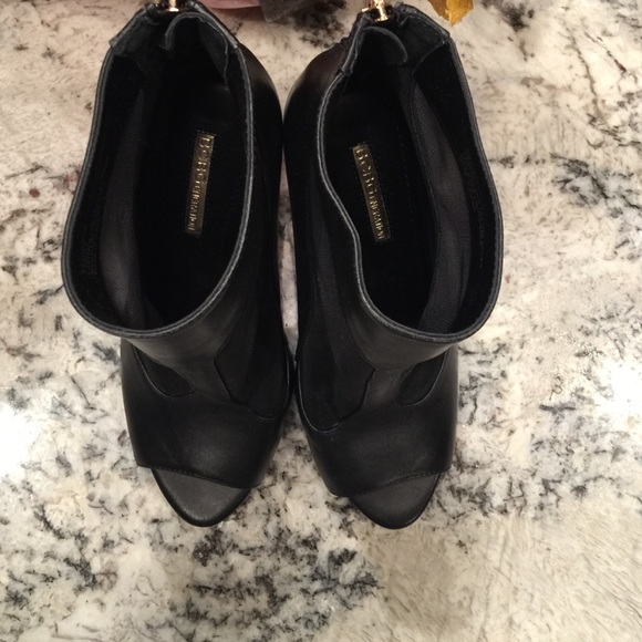 BCBGeneration Black Heels - Picture 2 of 4
