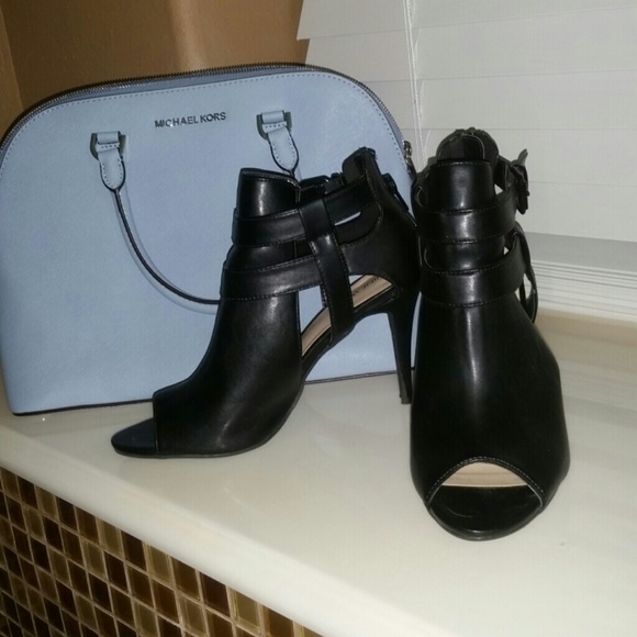 Sexy booties!