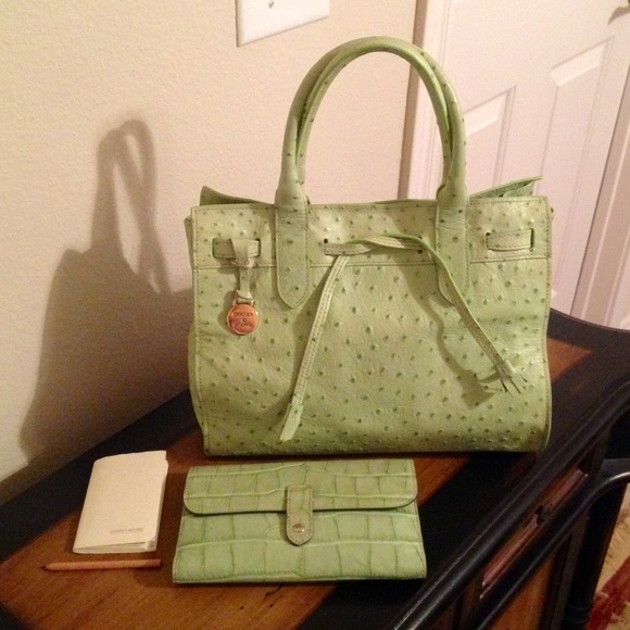 Dooney & Bourke purse and wallet