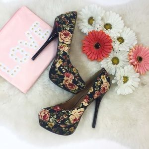 HP🎉🌺 Floral Pumps