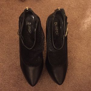 Black platform heels w mesh insert