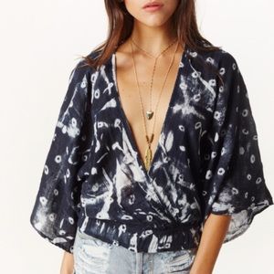 Ále by Alessandra Kimono Sleeve Crop Top