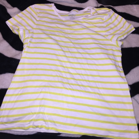 Old navy tshirt
