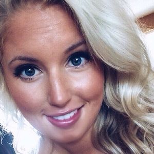 Meet your Posher, Jade