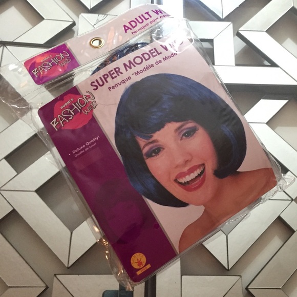 NIB Rubies Blue Bob w Bangs Halloween Wig
