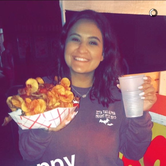 Meet your Posher, Cristal - Picture 1 of 1