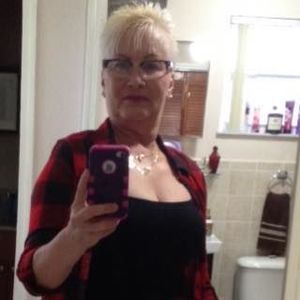 Meet your Posher, Isabel