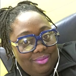Meet your Posher, Tearria