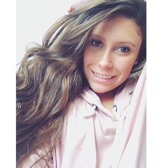 Meet your seller! Andi🌸 - Picture 3 of 4