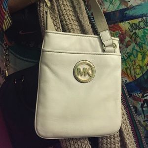 Michael kors crossbody