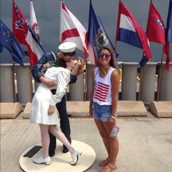 Meet your Posher - Picture 3 of 4