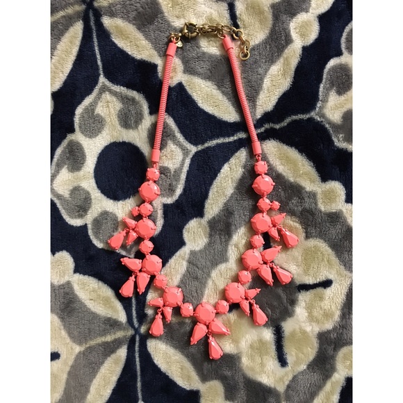 🌟 Flash SALE 🌟 Crew Coral Statement Necklace