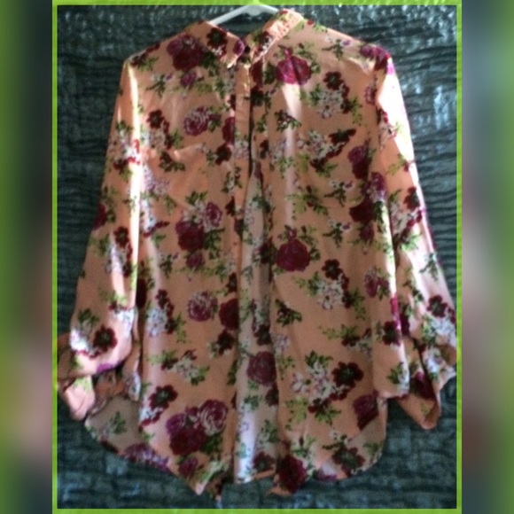 Cute floral button down blouse by Wet Seal