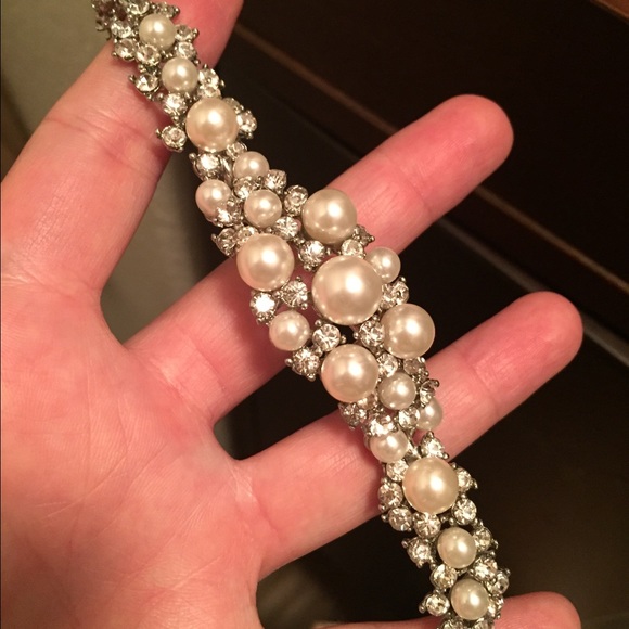 Pearl and rhinestone bracelet - Picture 2 of 2