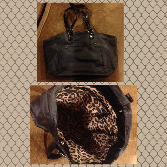 Animal print inside / black exterior shoulder bag
