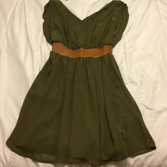 Charlotte Russe Dresses & Skirts - Charlotte Russe olive mini dress size medium