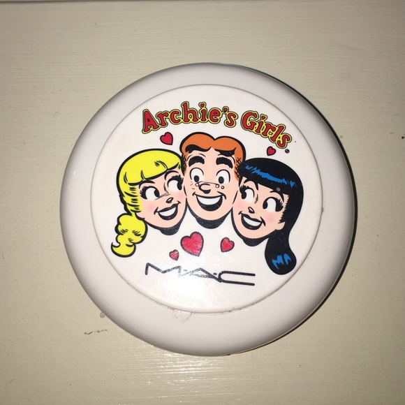 MAC Cosmetics Other - MAC Archies Girls limited editionpowder flatter me