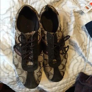 Coach tennis shoes, great condition