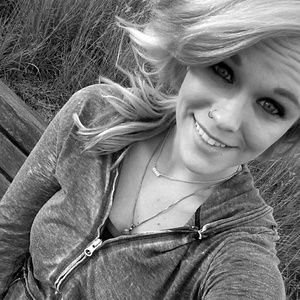 Meet your Posher, Leah