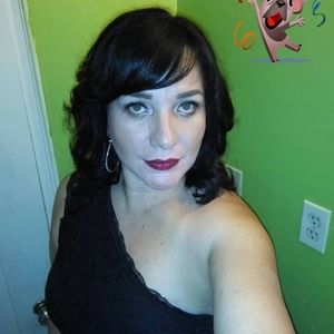 Meet your Posher, Roxanne