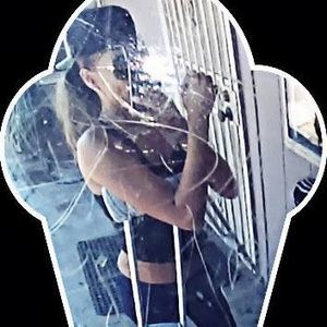 Meet your Posher, Cece