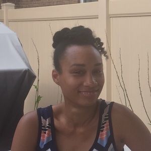 Meet your Posher, Andrea