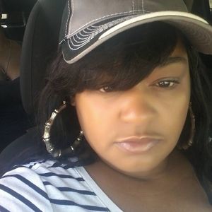 Meet your Posher, Pamela