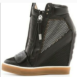 IS0 L.A.M.B. wedges