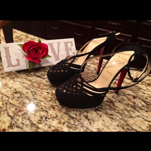SALE!! Christian Louboutin Tres Francaise heels 39