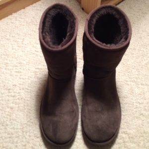 Chocolate Brown UGG boots size 8❤️ almost new!