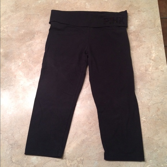 Victoria's Secret Pink Yoga Capri Leggings