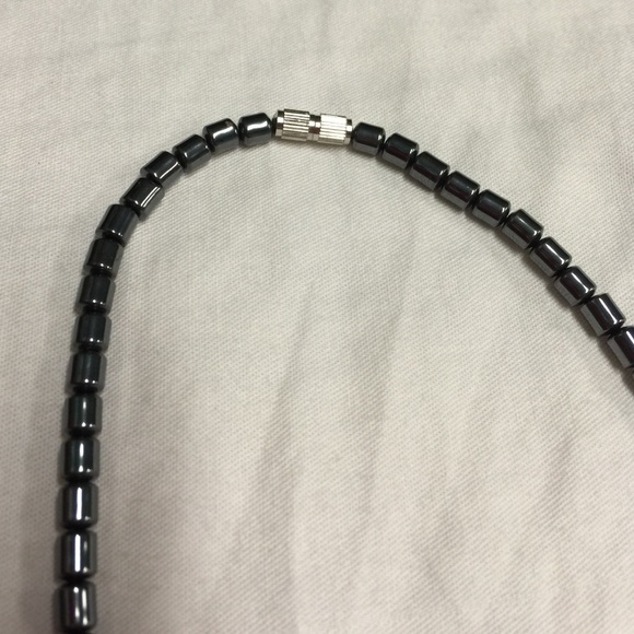 Open Heart Hematite & Pink Quartz Necklace - Picture 4 of 4