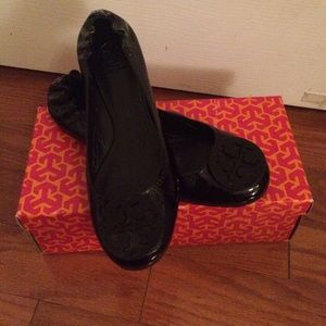 Black Tory burch flats