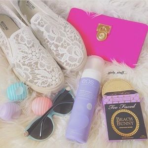 Meet your Posher, Carla