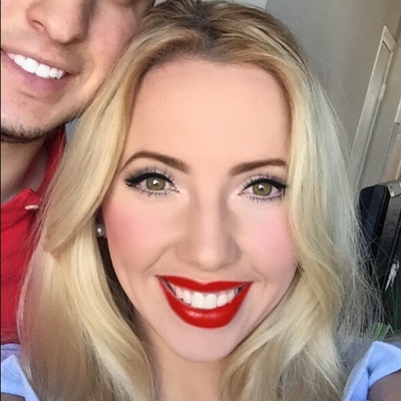 Meet your Posher, Jess - Picture 1 of 1