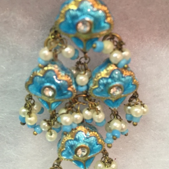Beautiful chandelier hanging earrings - Picture 2 of 2