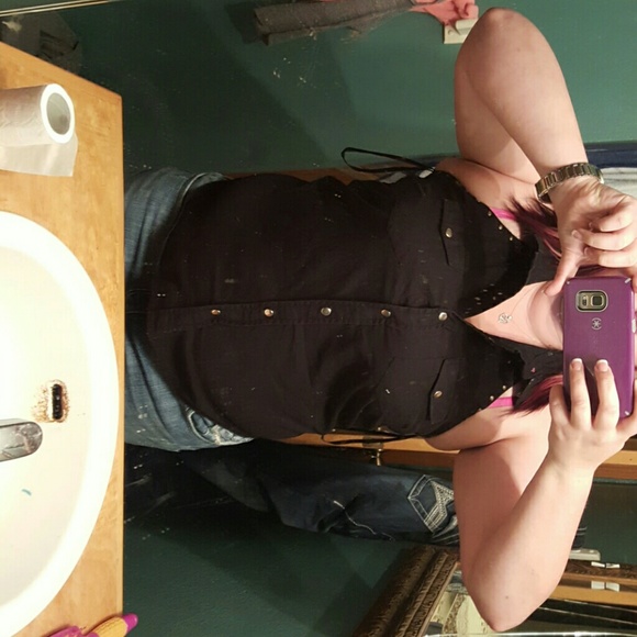 Black Walls halter top - Picture 3 of 4