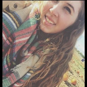 Meet your Posher, Jenna