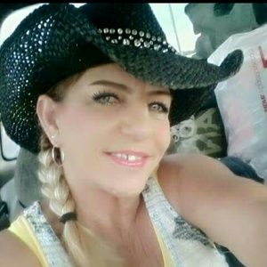 Meet your Posher, Thelma