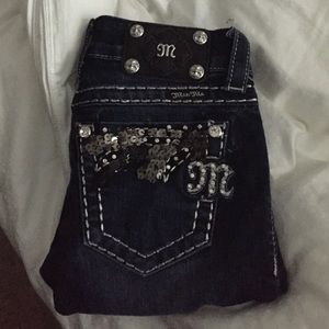Straight leg cut miss me jeans size 23