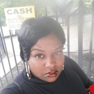 Meet your Posher, Ebony