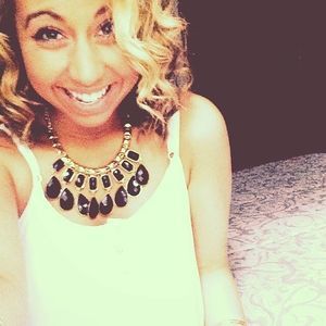 Meet your Posher, Angelica