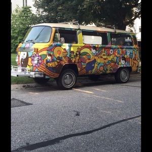 Meet your Posher, Laurie