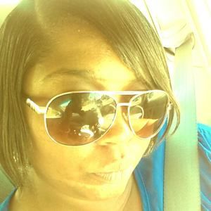 Meet your Posher, Iris