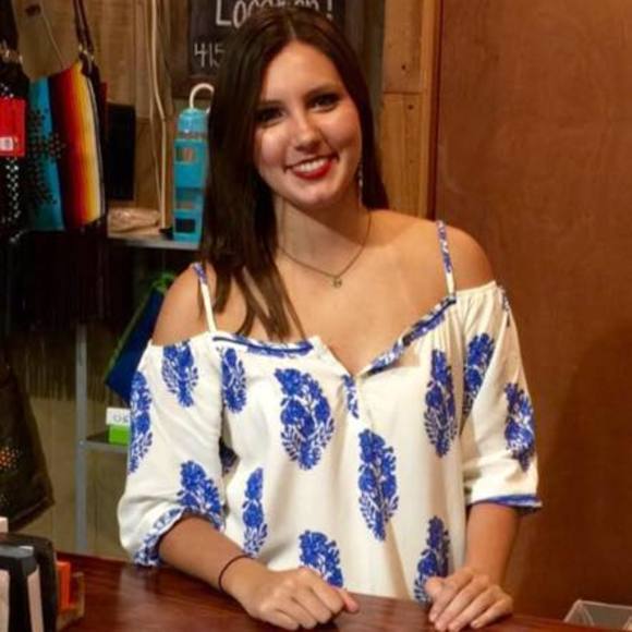 Meet your Posher, Alexandra