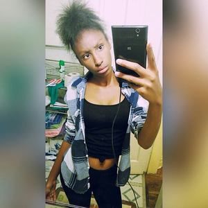 Meet your Posher, Monica