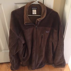 Patagonia zip up fleece.