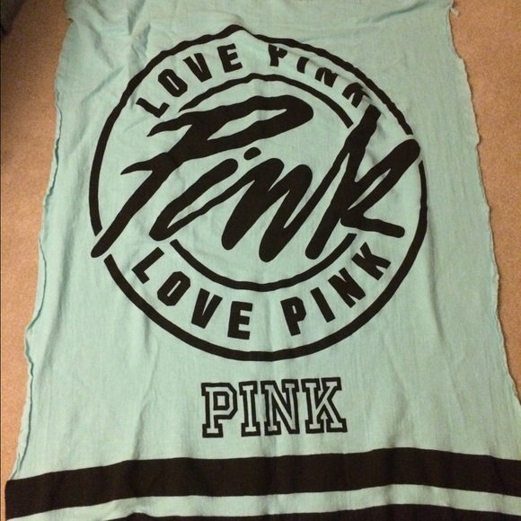 pink vs teal blanket NWOT